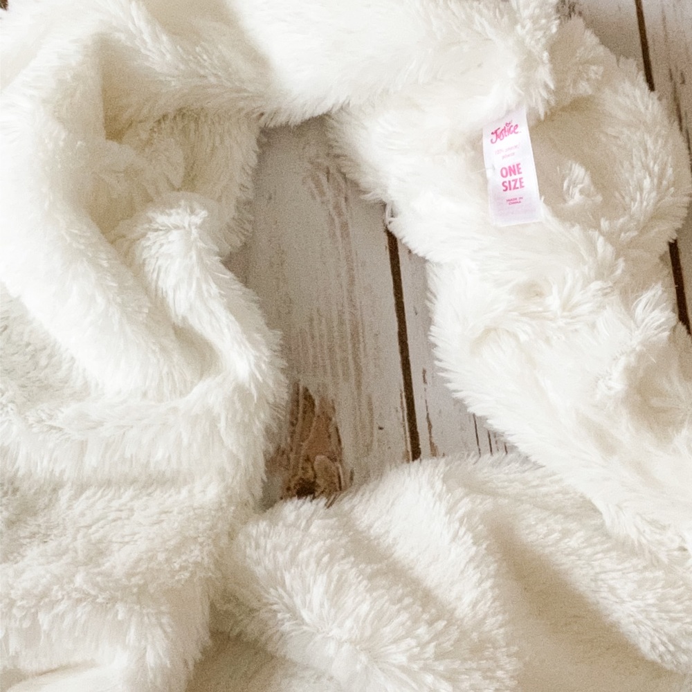 Justice Scarf | NWOT